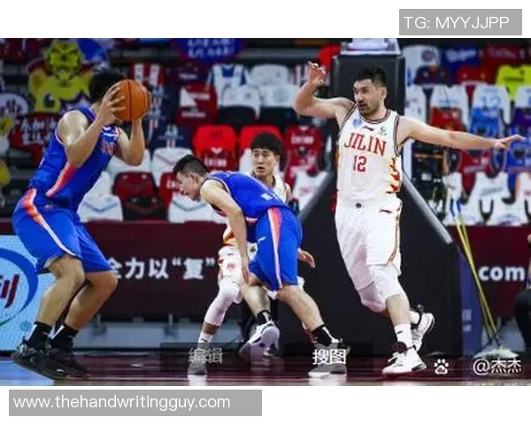 武汉篮球队在篮球战术排行榜中荣获第4名展现强大实力与潜力 武汉篮球队在篮球战术排行榜中荣获第4名展现强大实力与潜力