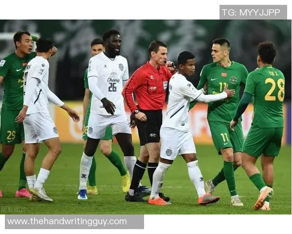 泰国足球明星的璀璨星途与传奇故事揭秘 泰国足球明星的璀璨星途与传奇故事揭秘