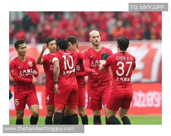 赛后分析:上海足球队与深圳足球队的战术对决与表现评估 赛后分析:上海足球队与深圳足球队的战术对决与表现评估