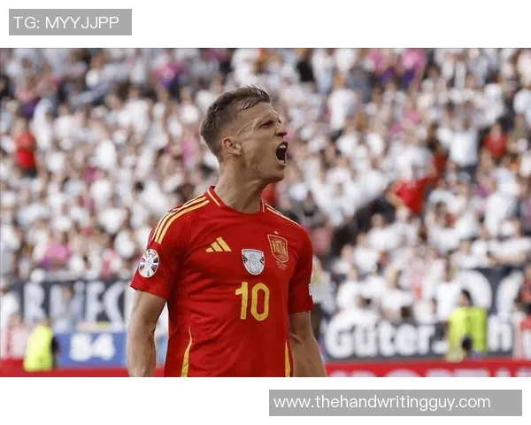 韩国足球明星在关键时刻绝杀对手展现非凡实力与决心 韩国足球明星在关键时刻绝杀对手展现非凡实力与决心